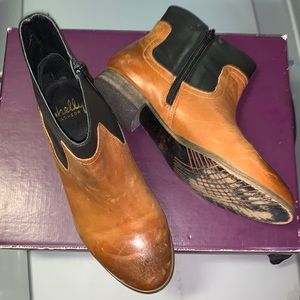 Shelly’s London Short Brown Black Western Leather Booties Boots Sz 6